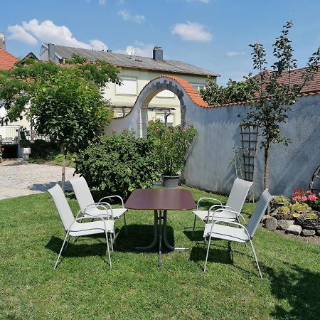 Gaestehaus Anita Breitenbrunn  Zewnętrze zdjęcie